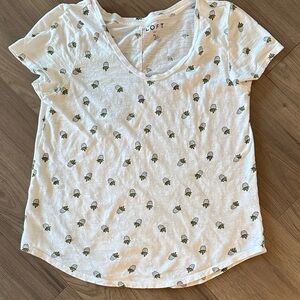 Succulent / Cactus print scoop neck tee. Soft 100% cotton. Size medium